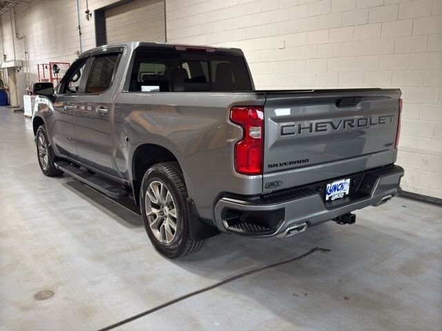 2022 Chevrolet Silverado 1500 in Burlington, WI 53105 - 18106000 3