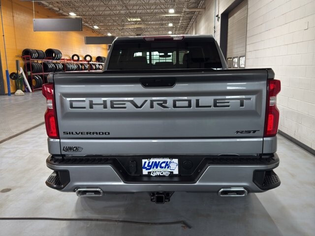 2022 Chevrolet Silverado 1500 in Burlington, WI 53105 - 18106000 4