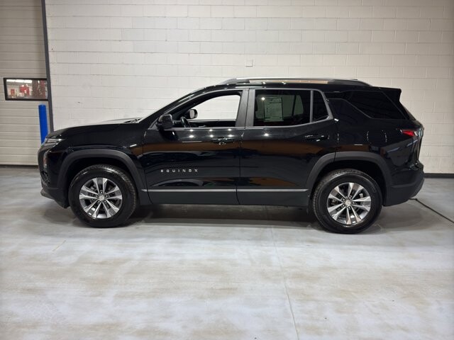 2025 Chevrolet Equinox in Burlington, WI 53105 - 18106001 2