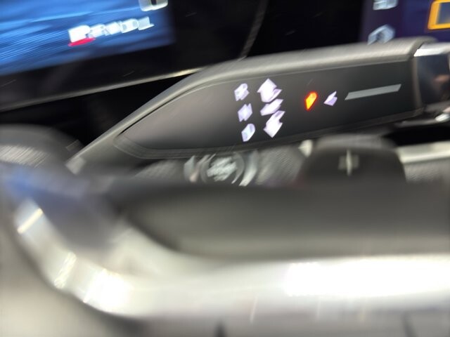 2025 Chevrolet Equinox in Burlington, WI 53105 - 18106001 24