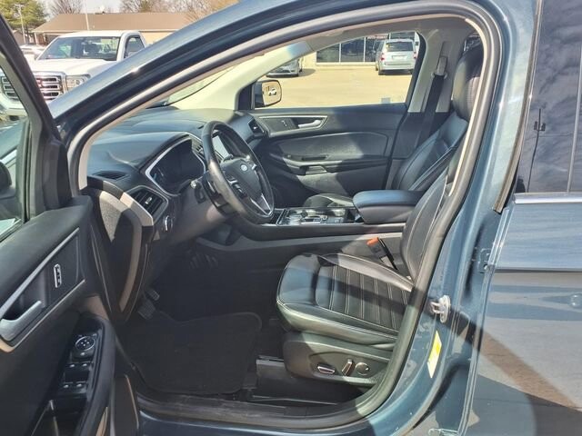 2019 Ford Edge in Troy, IL 62294-1376 - 18106018 21
