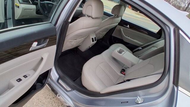 2016 Hyundai Sonata in Cartersville, GA 30120 - 18106029 6