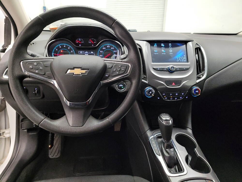 2018 Chevrolet Cruze in Torrance, CA 90504 - 18106038 22