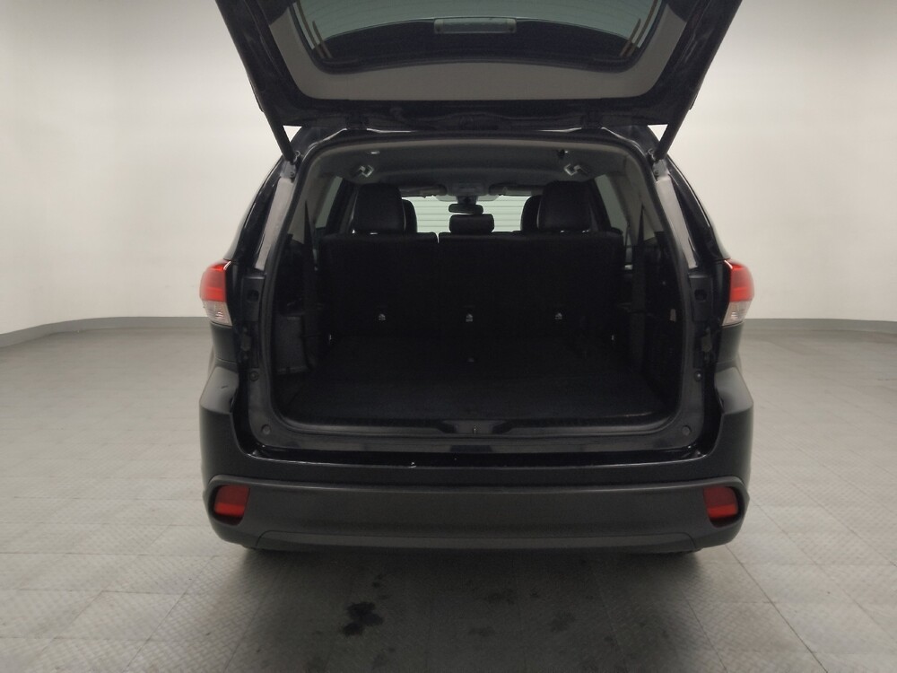 2019 Toyota Highlander in Tulsa, OK 74145 - 18106052 29