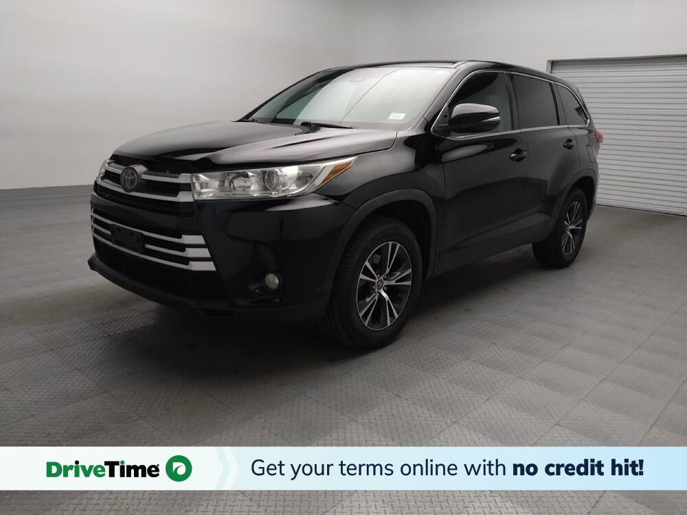 2019 Toyota Highlander in Tulsa, OK 74145 - 18106052
