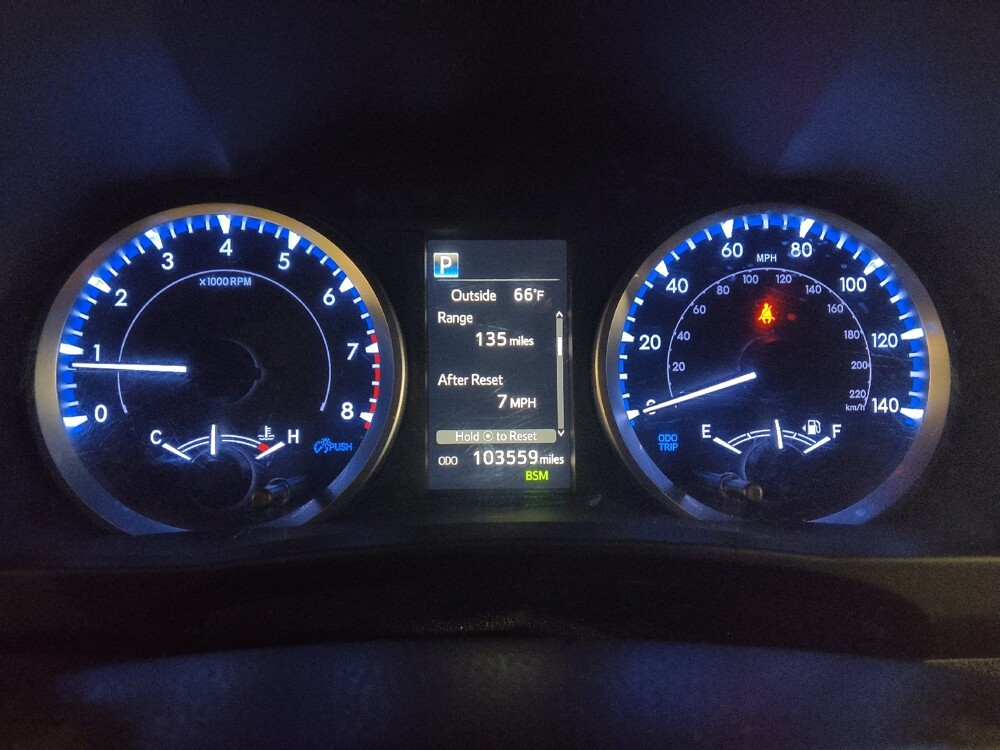 2019 Toyota Highlander in Tulsa, OK 74145 - 18106052 23