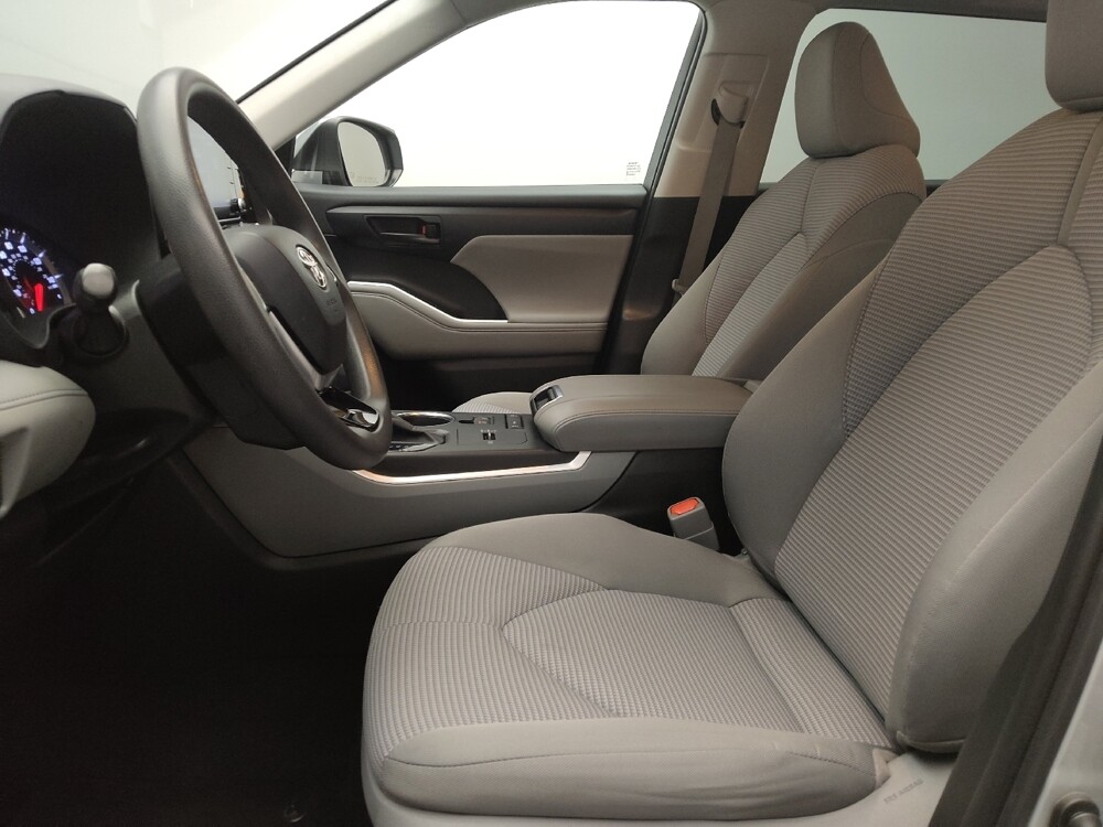 2021 Toyota Highlander in Tulsa, OK 74145 - 18106057 17