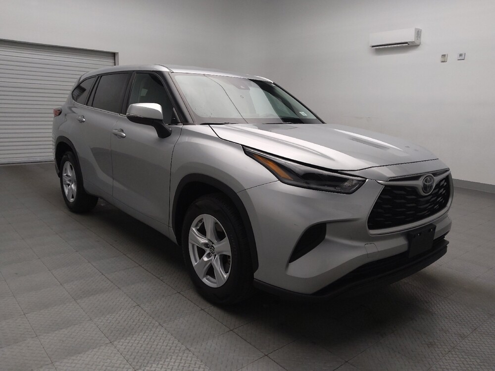 2021 Toyota Highlander in Tulsa, OK 74145 - 18106057 13