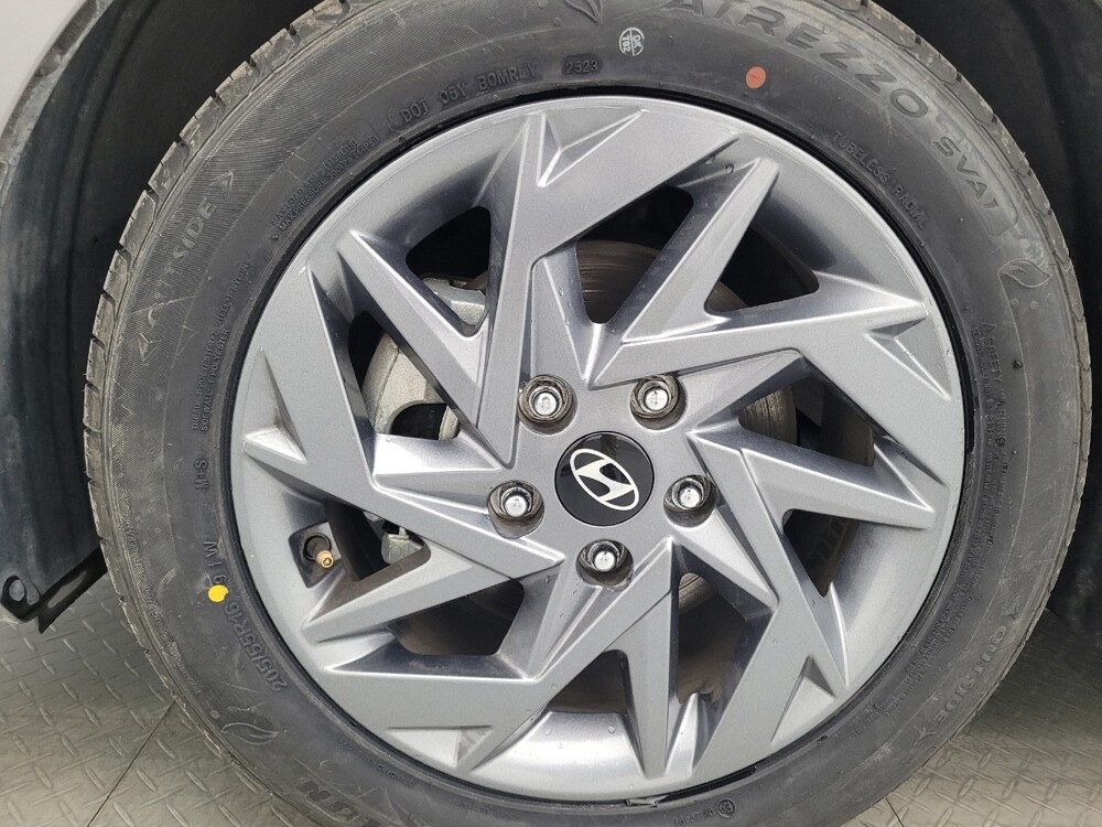 2024 Hyundai Elantra in Tampa, FL 33619 - 18106064 31