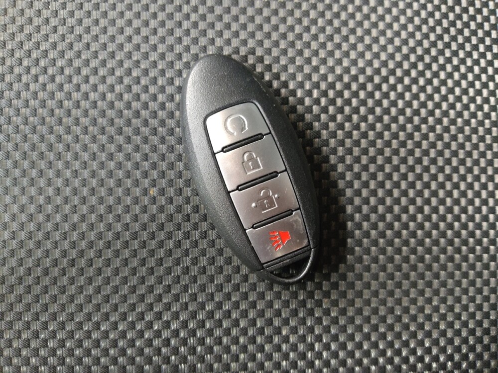 2020 Nissan Pathfinder in Raleigh, NC 27604 - 18106080 32