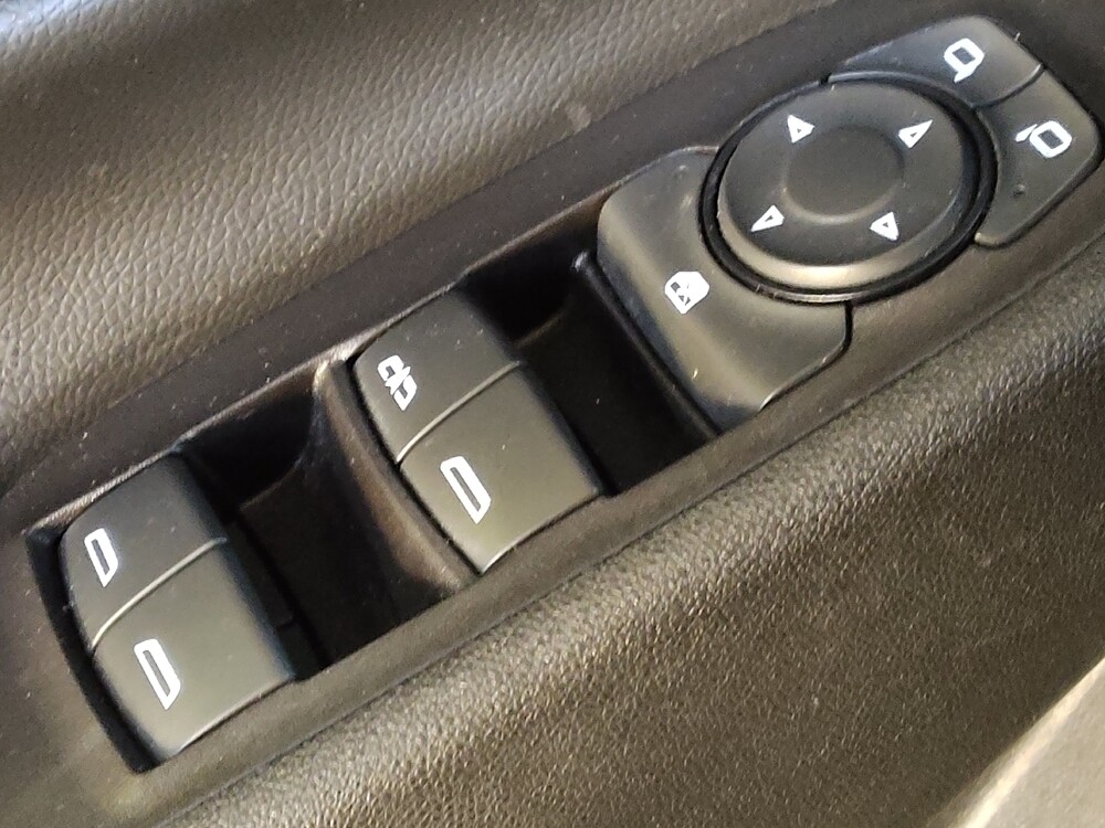 2019 Chevrolet Equinox in Greenville, NC 27834 - 18106086 27