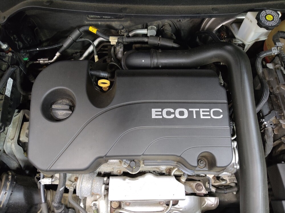 2020 Chevrolet Equinox in Raleigh, NC 27604 - 18106089 30