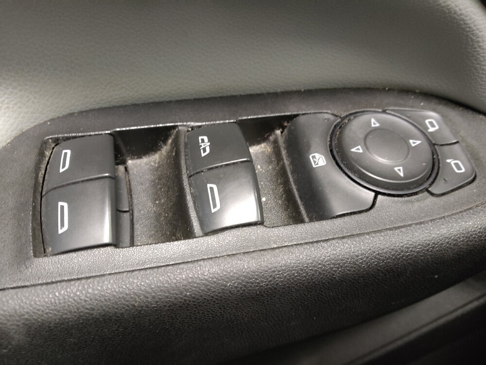 2020 Chevrolet Equinox in Raleigh, NC 27604 - 18106089 27