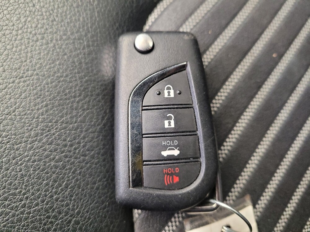 2023 Toyota Camry in Fairfield, OH 45014 - 18106113 32