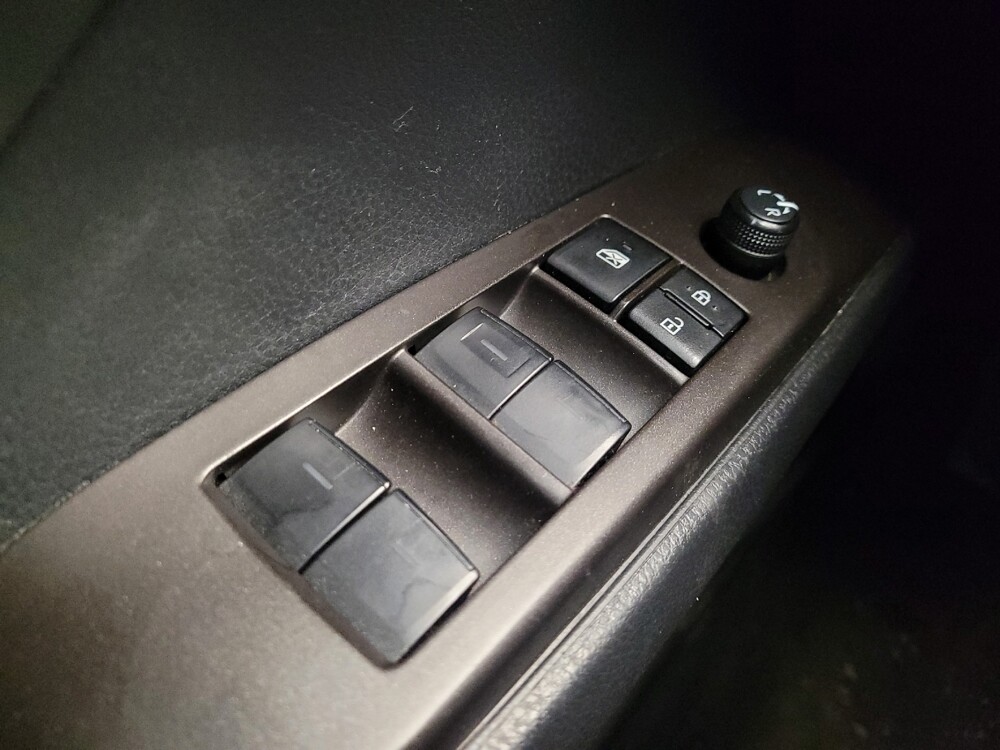 2023 Toyota Camry in Fairfield, OH 45014 - 18106113 27