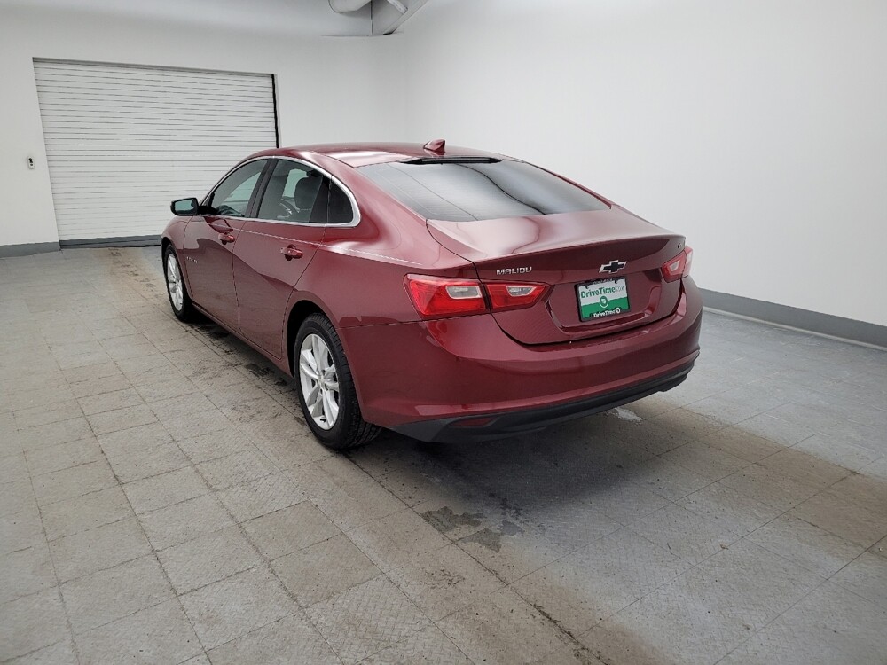 2018 Chevrolet Malibu in Cincinnati, OH 45255 - 18106115 5