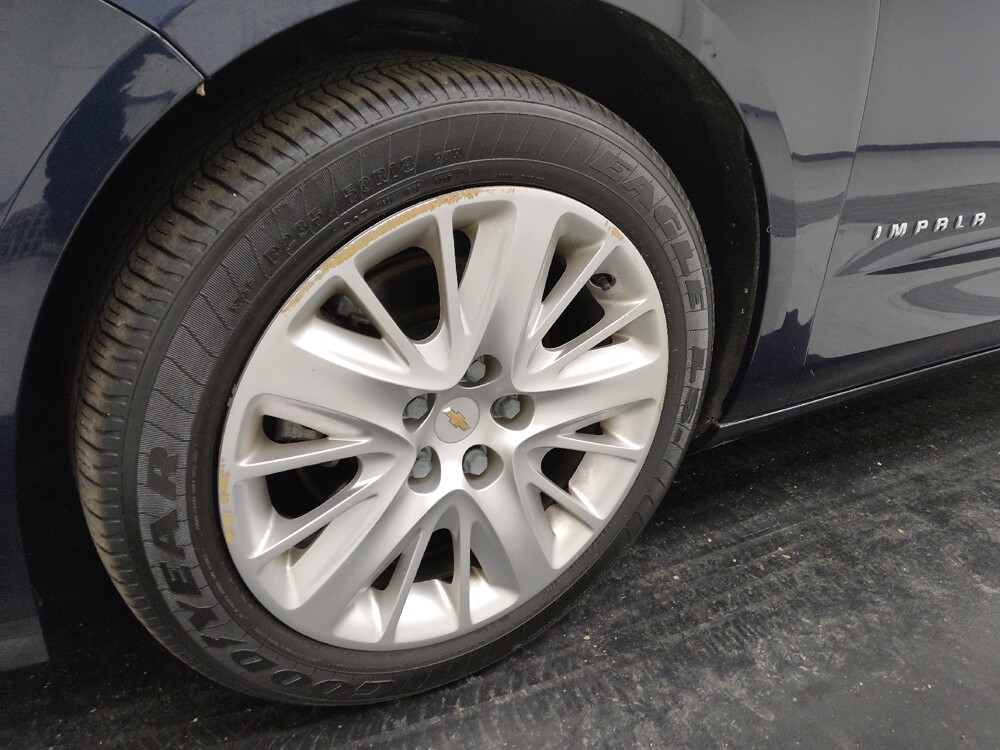 2017 Chevrolet Impala in St. Louis, MO 63125 - 18106118 31
