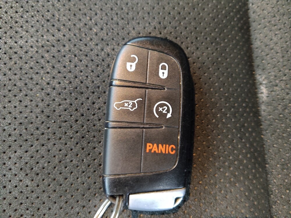 2019 Jeep Grand Cherokee in St. Louis, MO 63136 - 18106143 32