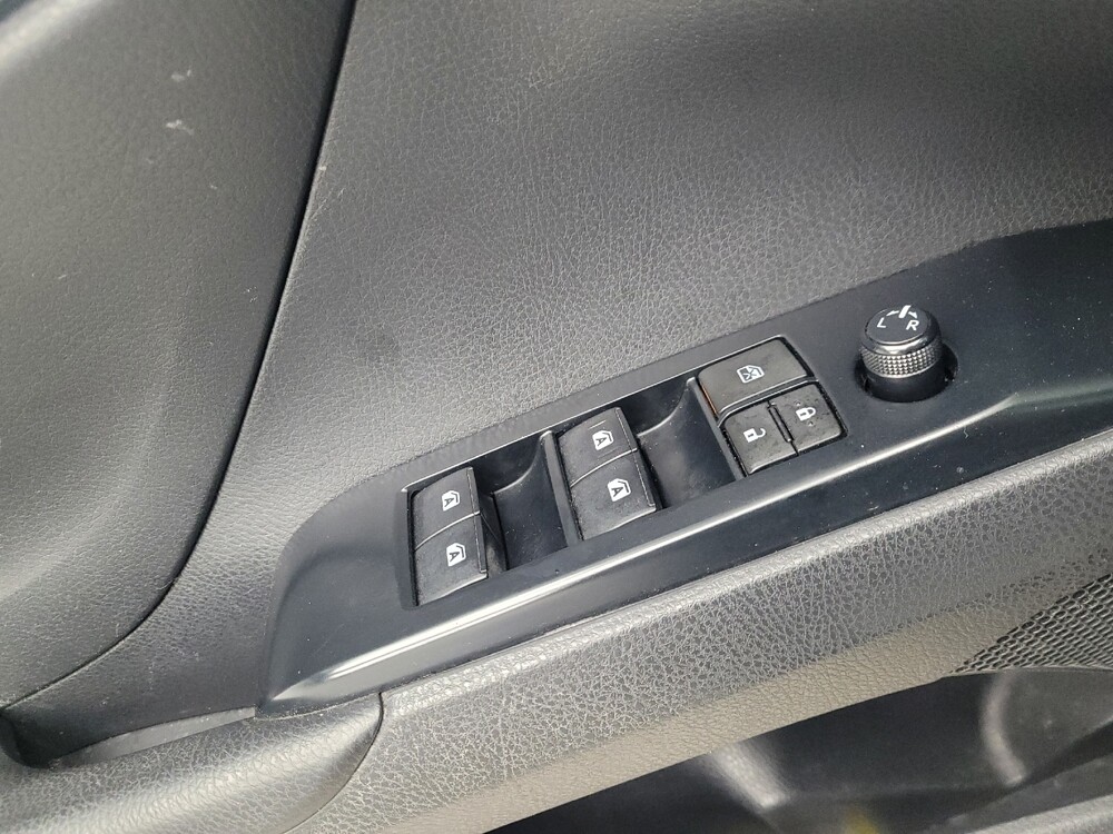 2019 Toyota Camry in Memphis, TN 38128 - 18106160 27