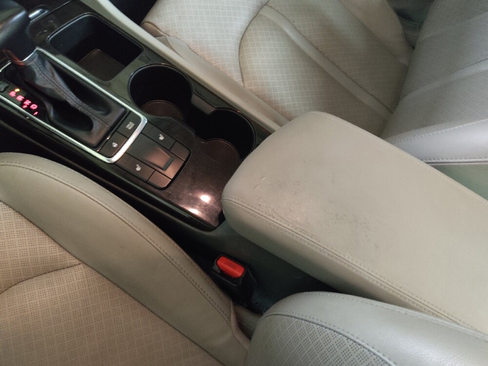 2016 Kia Optima in Greenville, SC 29607 - 18106165 26