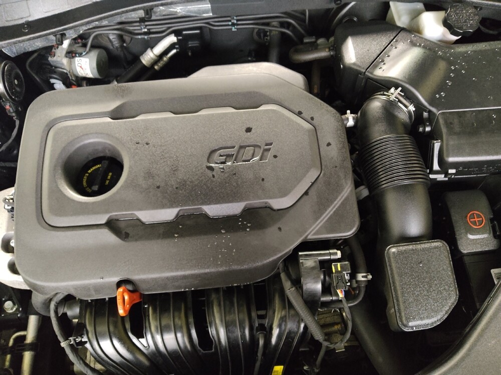 2016 Kia Optima in Greenville, SC 29607 - 18106165 30