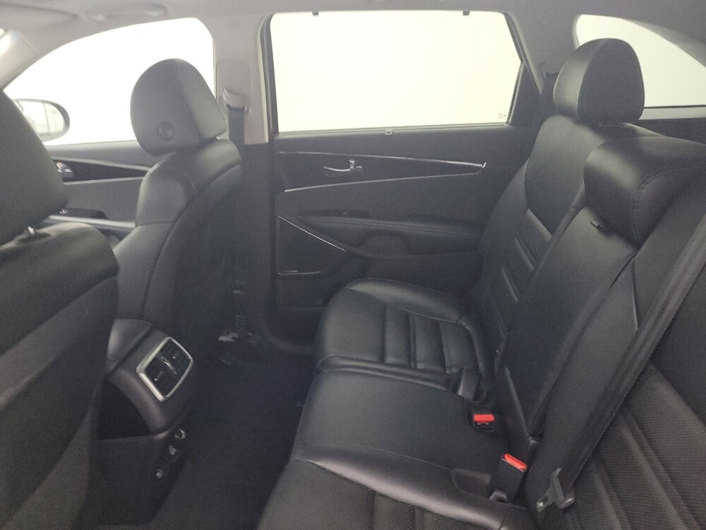 2019 Kia Sorento in Columbia, SC 29210 - 18106167 18