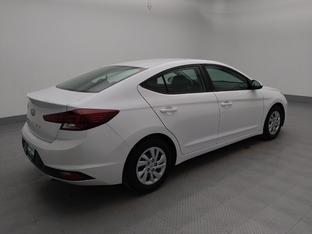 2019 Hyundai Elantra in Independence, MO 64055 - 18106176 10