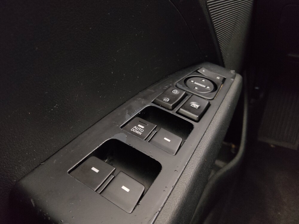 2019 Hyundai Elantra in Independence, MO 64055 - 18106176 27