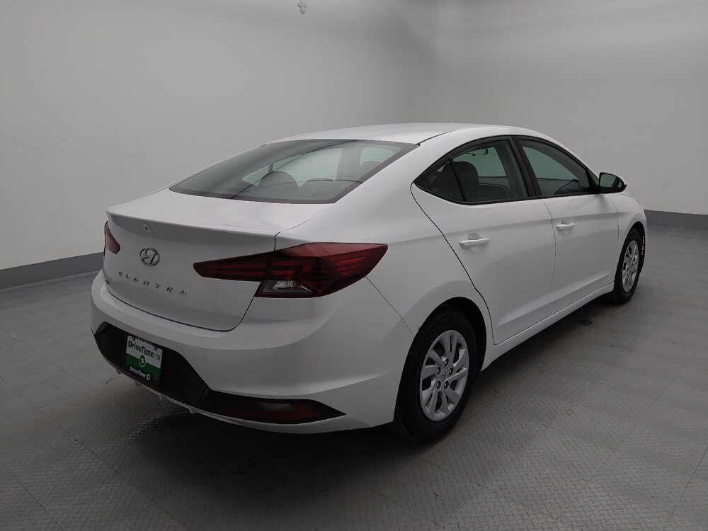 2019 Hyundai Elantra in Independence, MO 64055 - 18106176 9