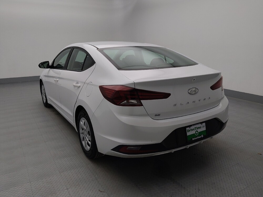 2019 Hyundai Elantra in Independence, MO 64055 - 18106176 5
