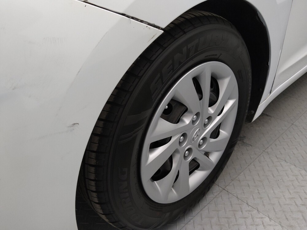 2019 Hyundai Elantra in Independence, MO 64055 - 18106176 31
