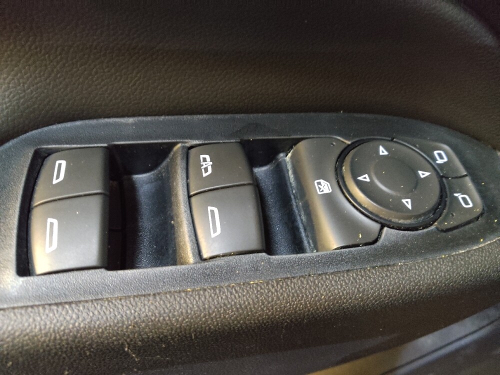 2018 Chevrolet Equinox in Columbia, SC 29210 - 18106185 27