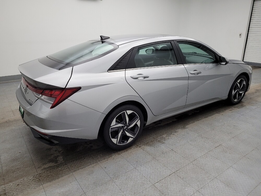 2022 Hyundai Elantra in Fairfield, OH 45014 - 18106202 10