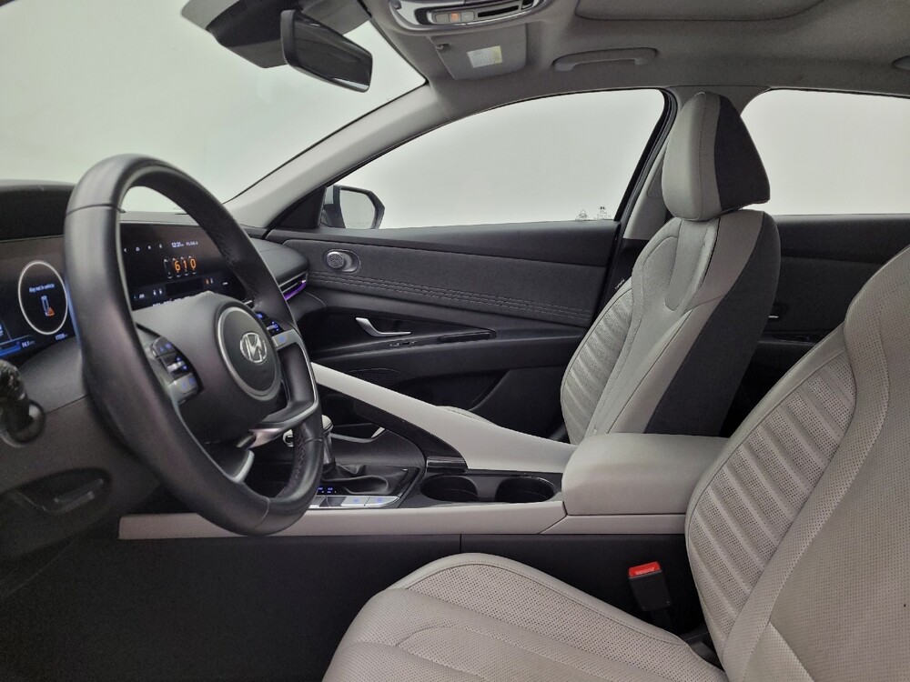 2022 Hyundai Elantra in Fairfield, OH 45014 - 18106202 17