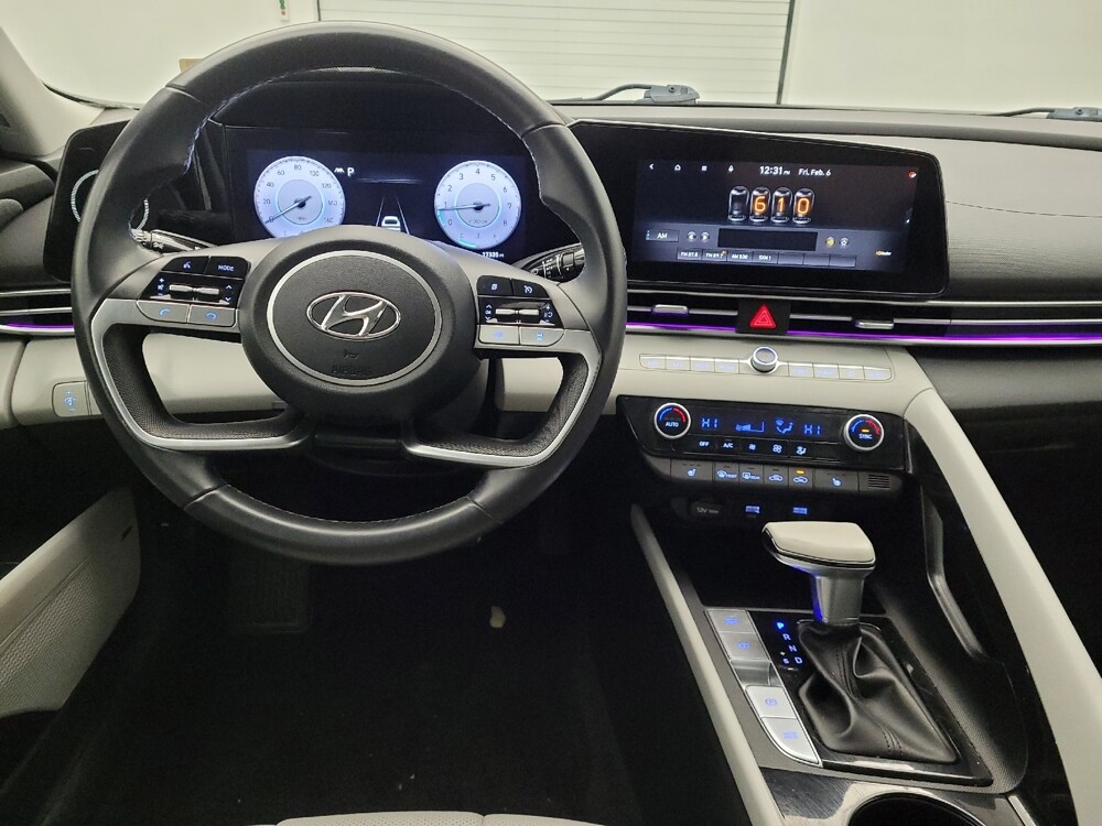 2022 Hyundai Elantra in Fairfield, OH 45014 - 18106202 22