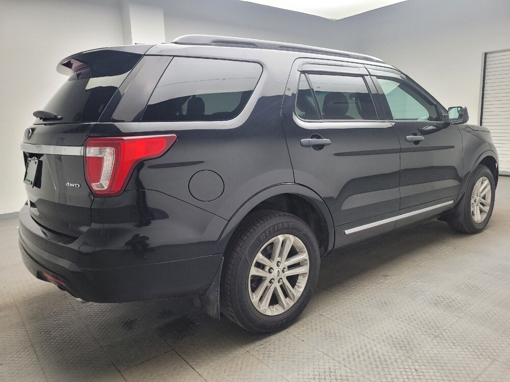 2017 Ford Explorer in Taylor, MI 48180 - 18106205 10