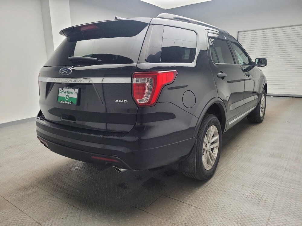 2017 Ford Explorer in Taylor, MI 48180 - 18106205 9