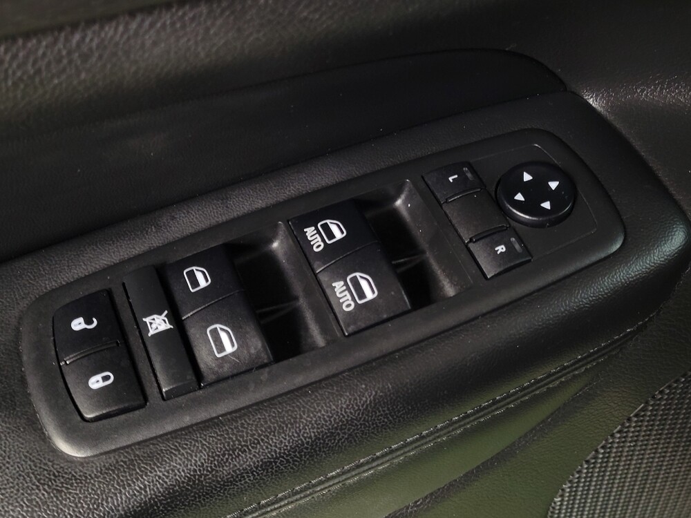 2018 Jeep Grand Cherokee in Tampa, FL 33612 - 18106209 27