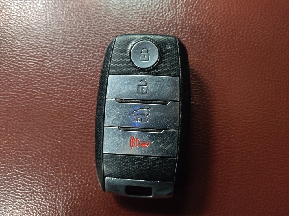 2017 Kia Sorento in Round Rock, TX 78664 - 18106218 32