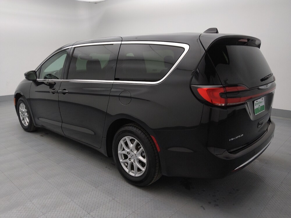 2023 Chrysler Pacifica in Independence, MO 64055 - 18106229 3