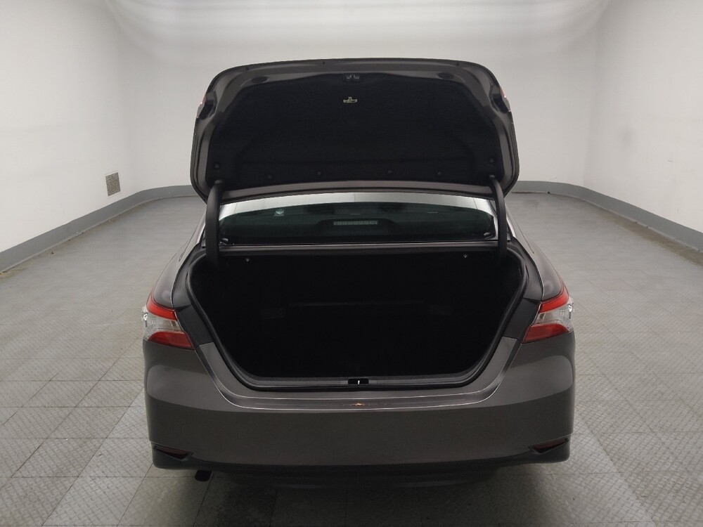 2018 Toyota Camry in Midlothian, IL 60445 - 18106233 29