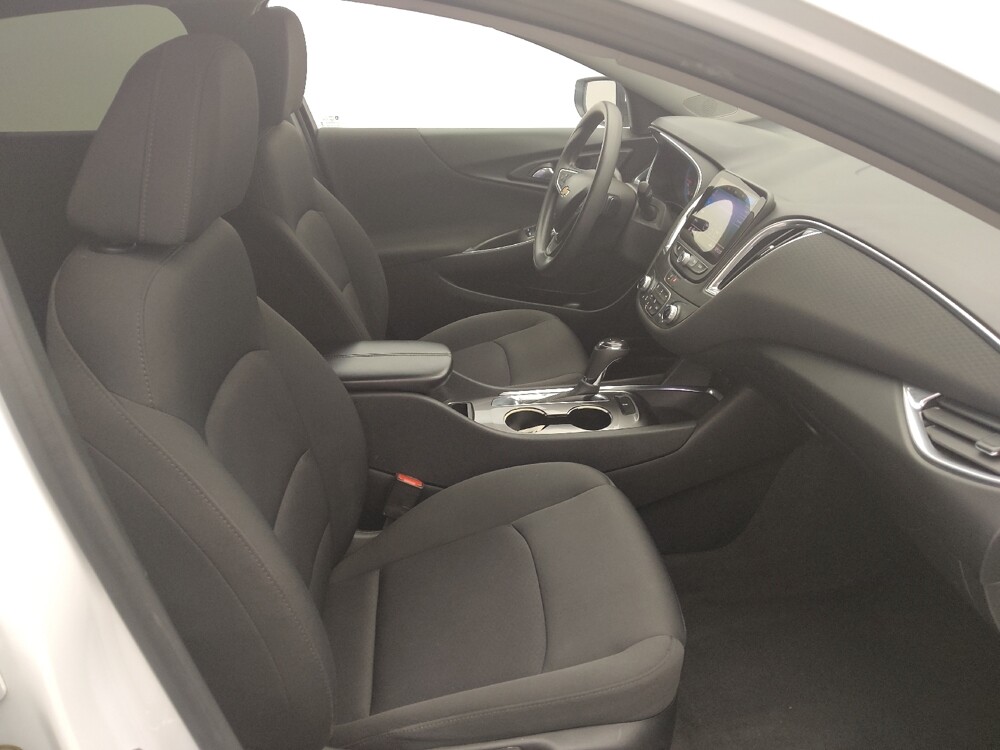 2020 Chevrolet Malibu in Houston, TX 77034 - 18106240 21