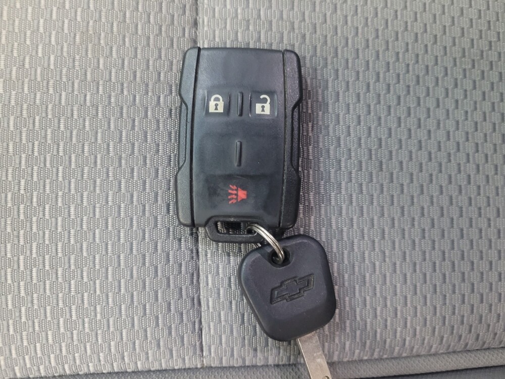 2017 Chevrolet Silverado 1500 in Memphis, TN 38115 - 18106246 32