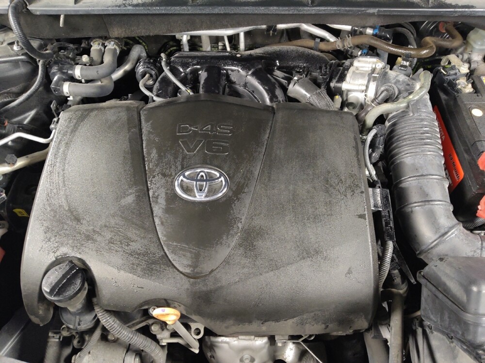 2020 Toyota Highlander in Live Oak, TX 78233 - 18106257 30