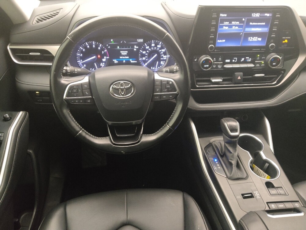 2020 Toyota Highlander in Live Oak, TX 78233 - 18106257 22