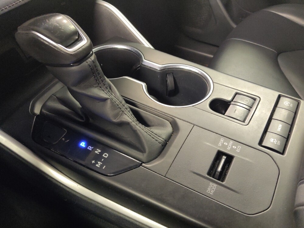 2020 Toyota Highlander in Live Oak, TX 78233 - 18106257 26