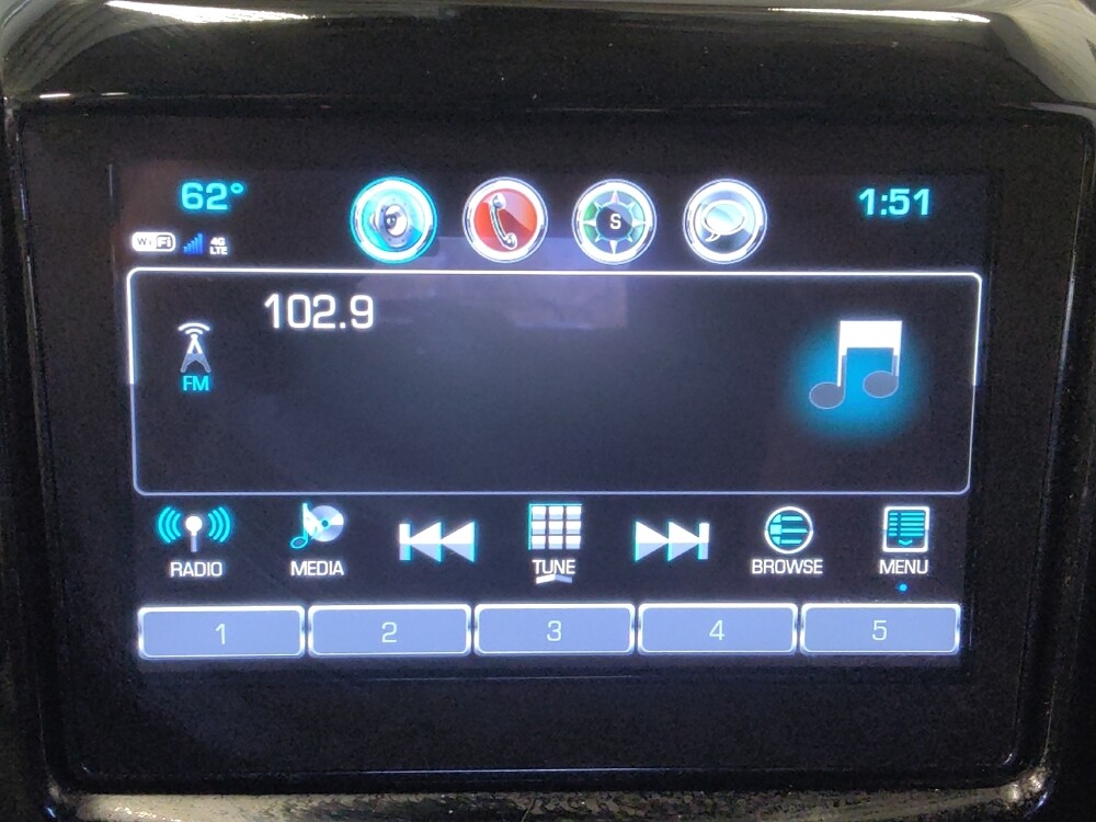 2019 Chevrolet Traverse in Live Oak, TX 78233 - 18106265 25