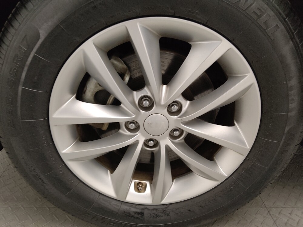 2017 Kia Sorento in Tulsa, OK 74145 - 18106268 31