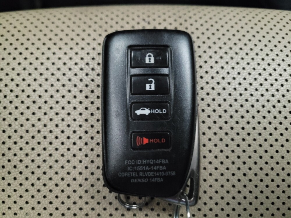 2016 Lexus IS 200t in Torrance, CA 90504 - 18106271 32