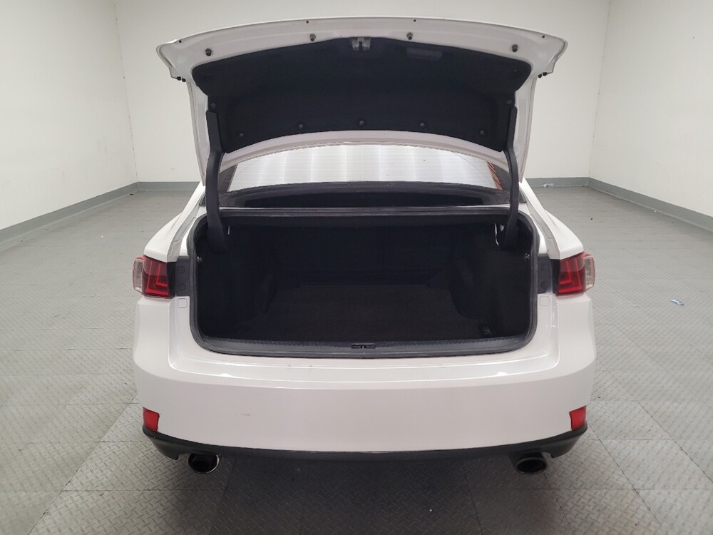 2016 Lexus IS 200t in Torrance, CA 90504 - 18106271 29